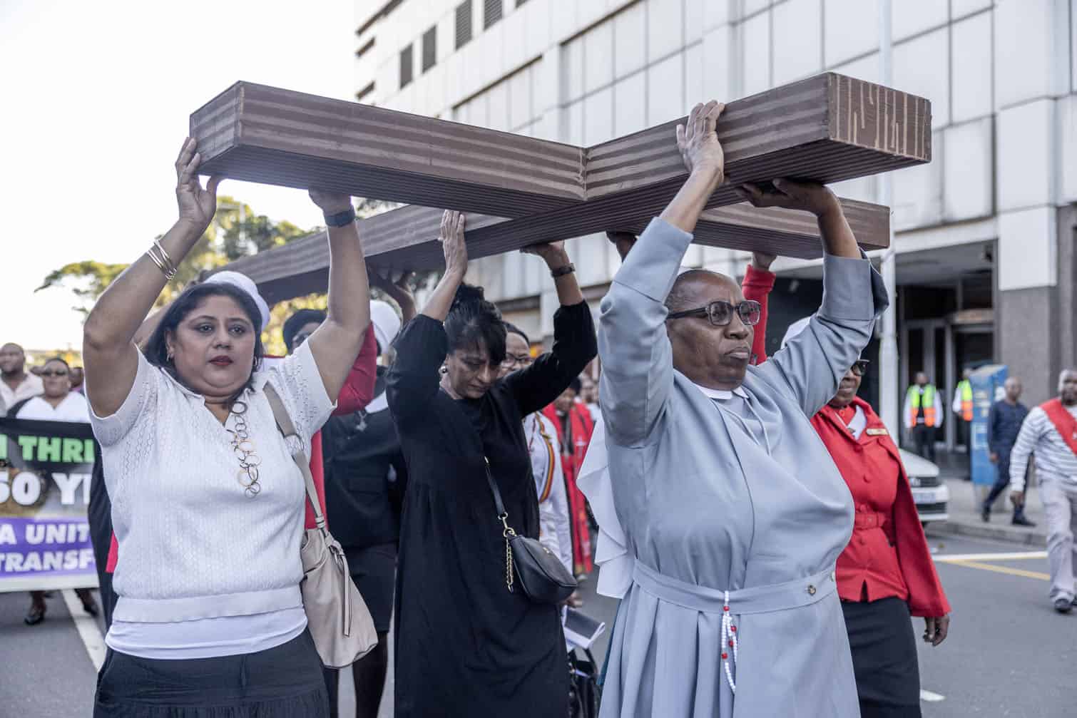 Nuns and members of the public from different Christian denominations