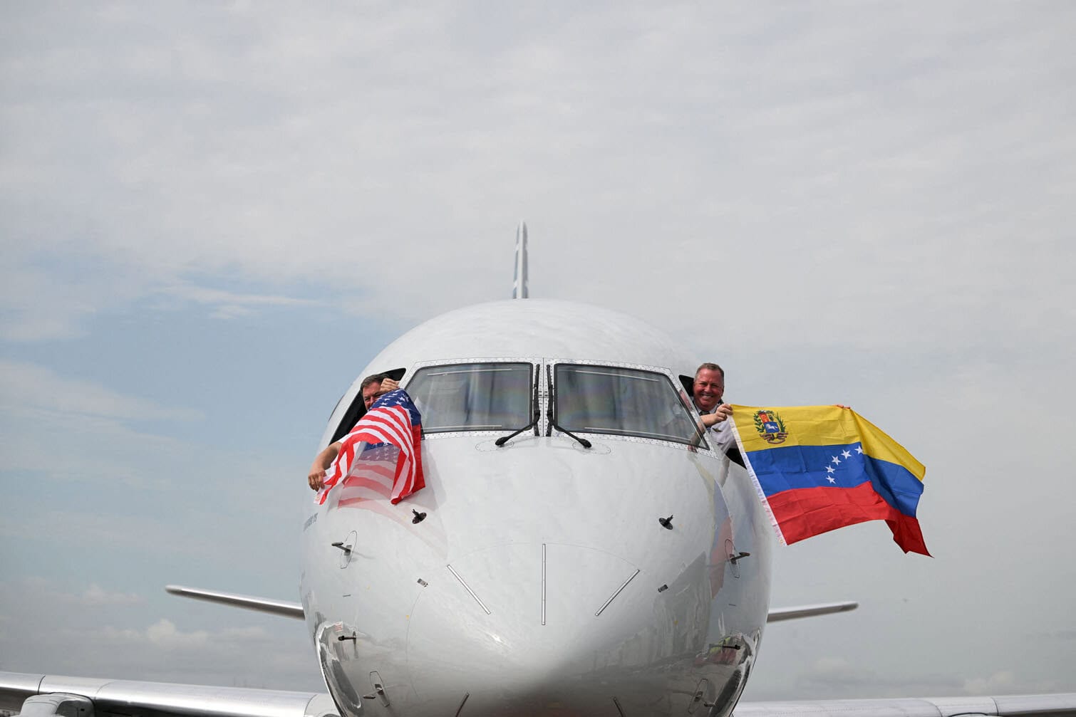 First direct US-Venezuela commercial flight since 2019, by an American Airlines subsidiary