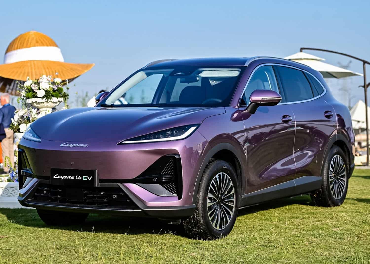 Lepas L6 shown at Beijing Motor Show