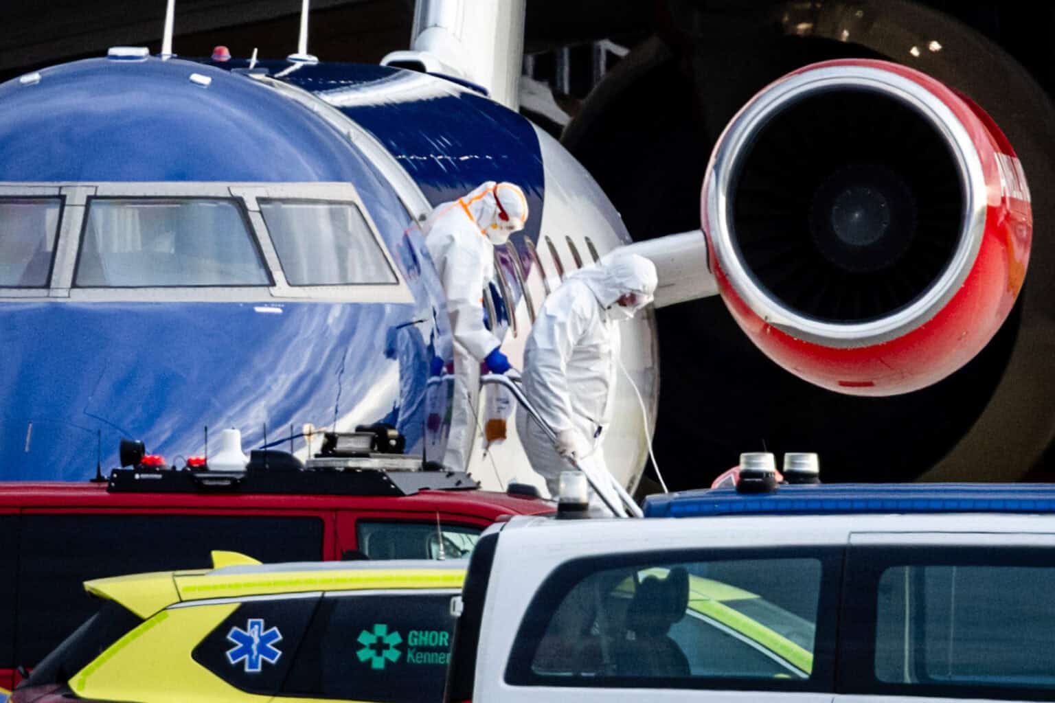 Hantavirus: Authorities race to trace Airlink passengers after eight-day delay