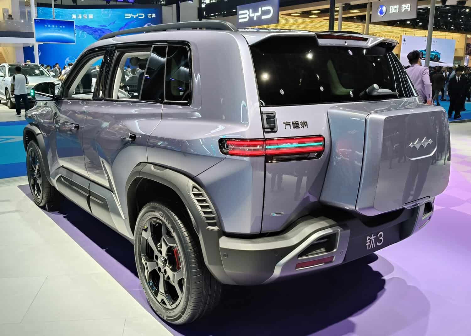 Fangchengbao Tai 3 revealed in Beijing as hint of possible Denza B3