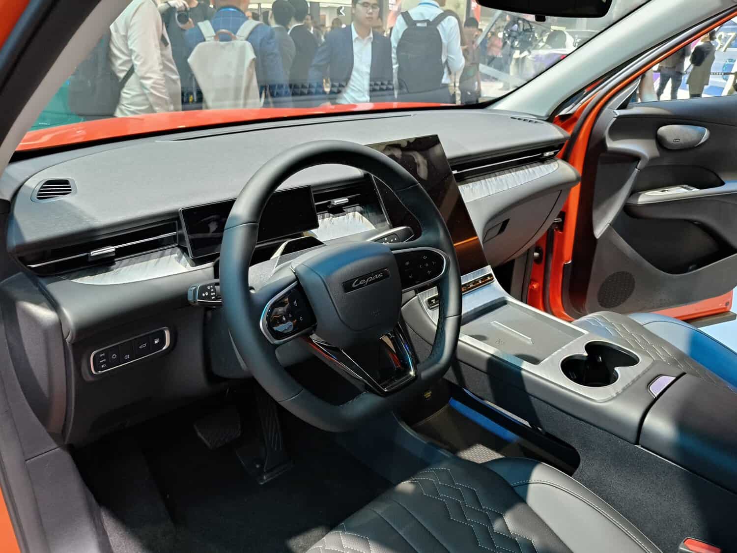 Lepas L6 shown at Beijing Motor Show