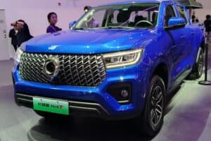 Plug-in hybrid GWM P300 shown in Beijing