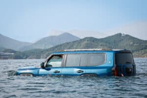 Jetour G700 fording in a lake