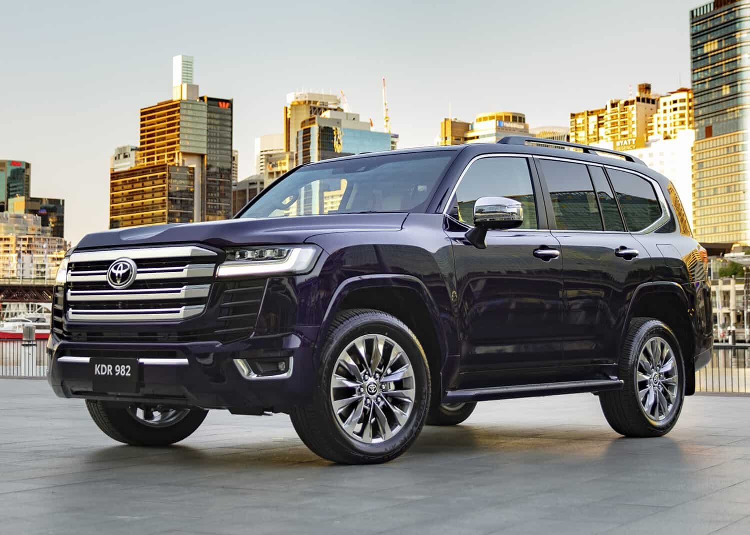Toyota Land Cruiser 300 Hybrid South Africa preview