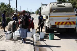 'Time's running out for looters' before local elections arrive