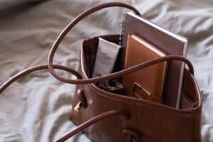 From budget-friendly to investment pieces, these are the laptop tote bags South African working women are recommending on TikTok