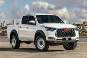 JAC T8 Comfort double cab bakkie price war
