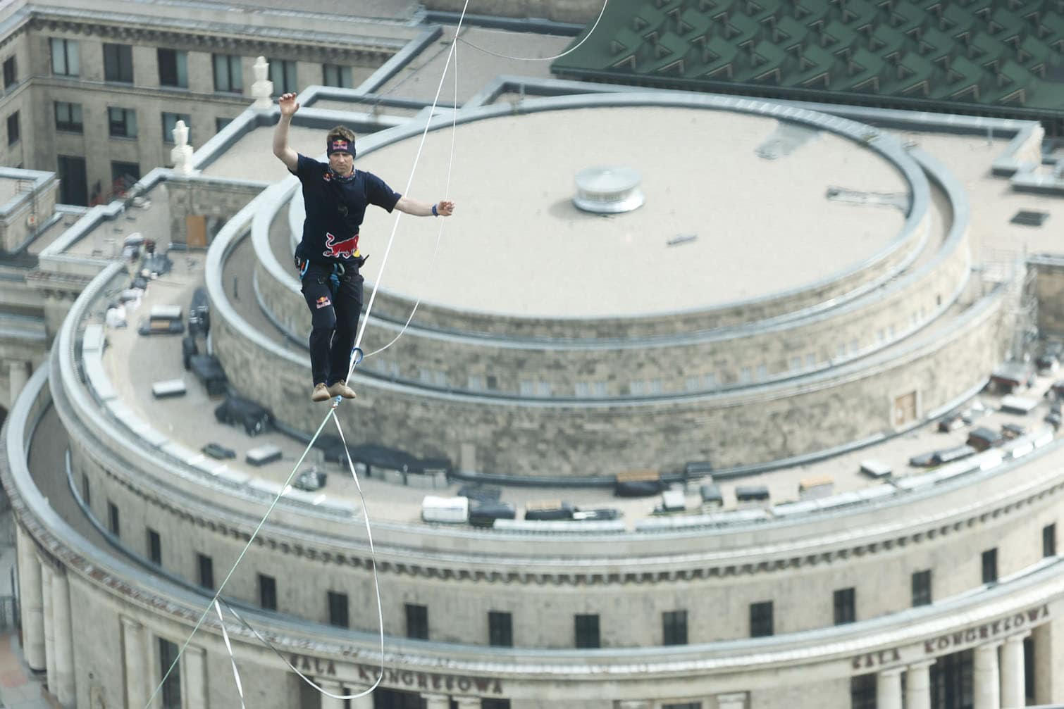 Jaan Roose crossed a highline between two tallest Polish building