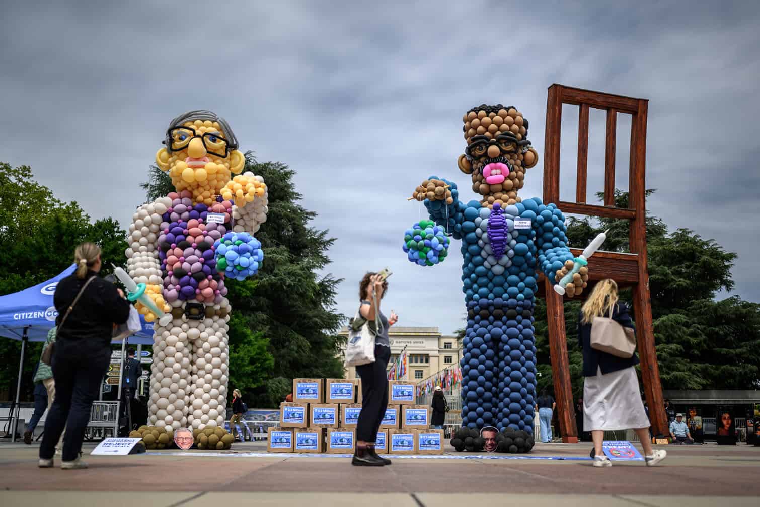Characters made of inflatable balloons