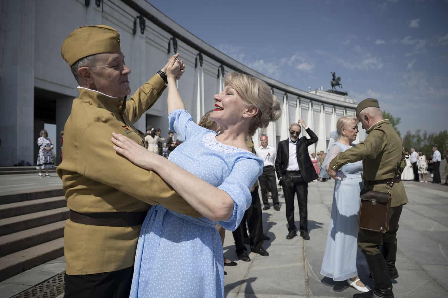 Patriotic flashmob 'Victory Waltz' in Moscow