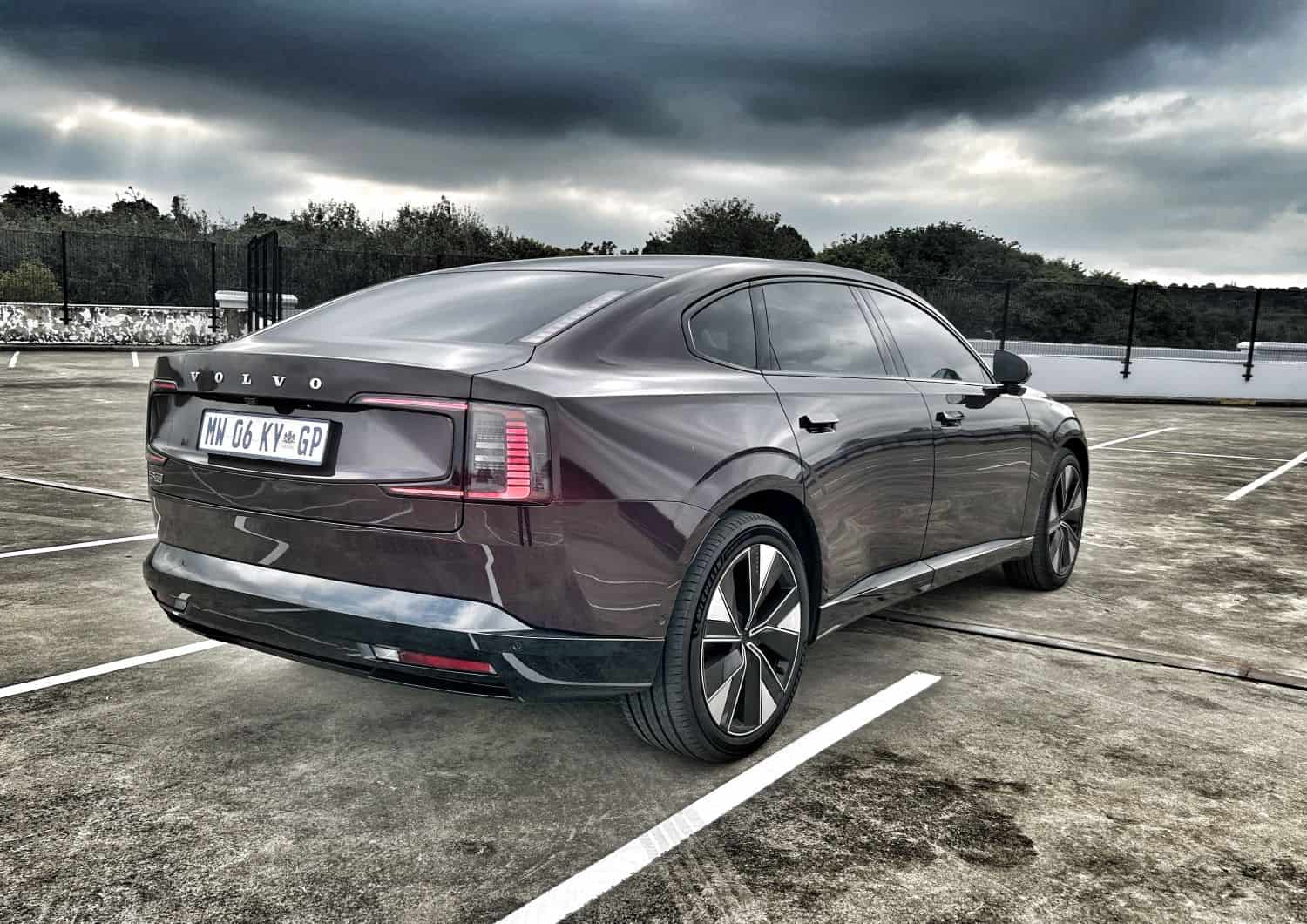 Volvo ES90