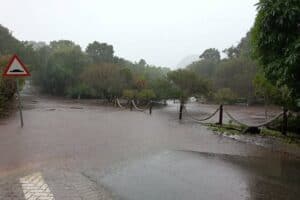 floods, rainfall, severe weather conditions, schools close