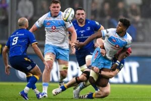 Bulls Leinster Canan Moodie forward pass