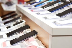 Africa smartphone market contracts as memory costs bite