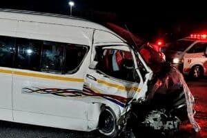 Taxi-car head‑on crash kills driver, injures 14 in Durban