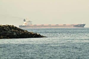 UN to begin evacuating stranded Mideast sailors after US-Iran talks