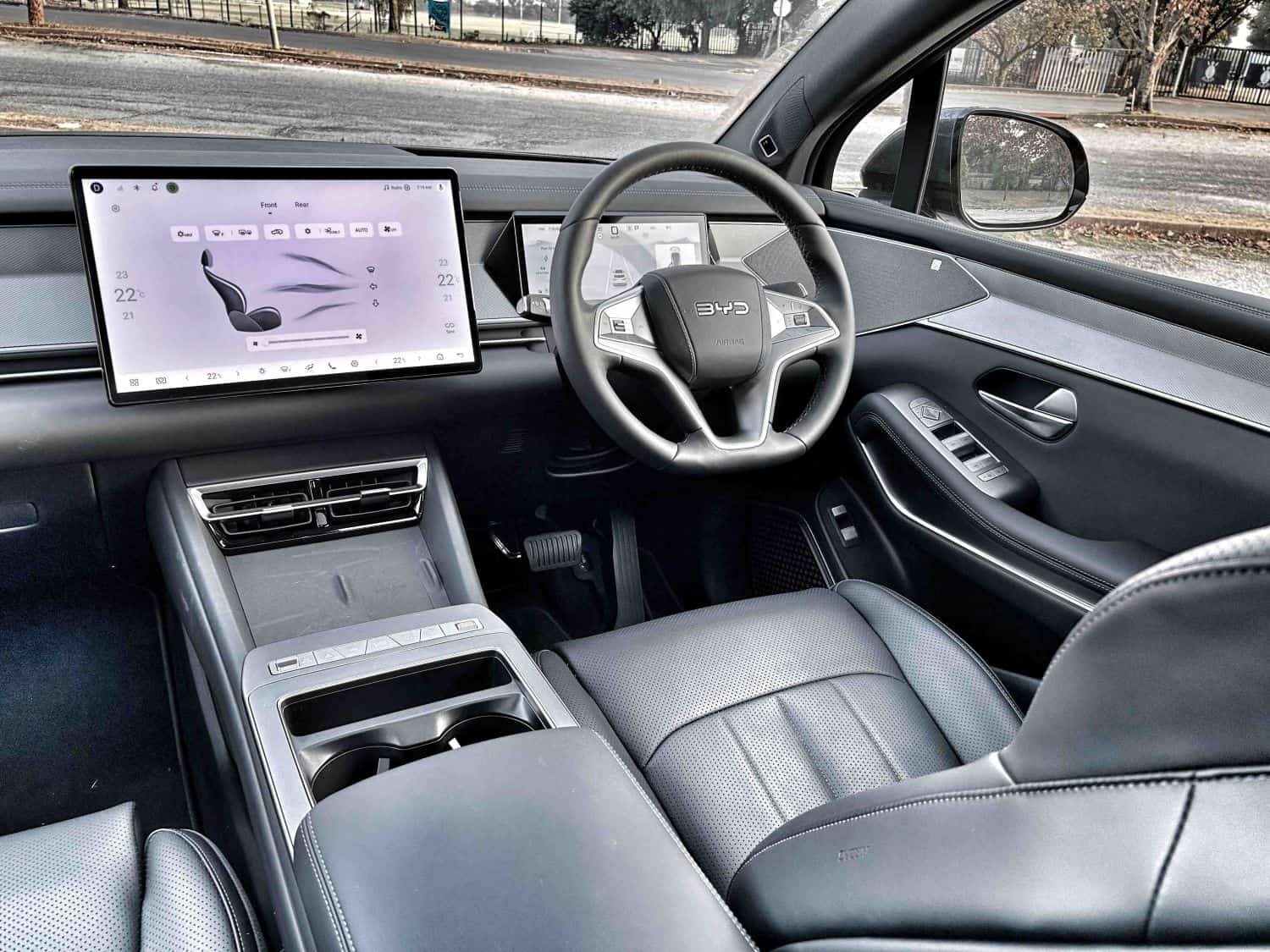 BYD Atto 8