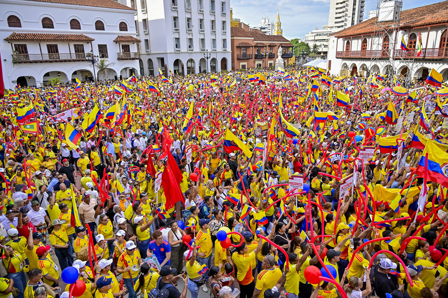Supporters of Colombia's presidential candidate Abelardo de la Espriella