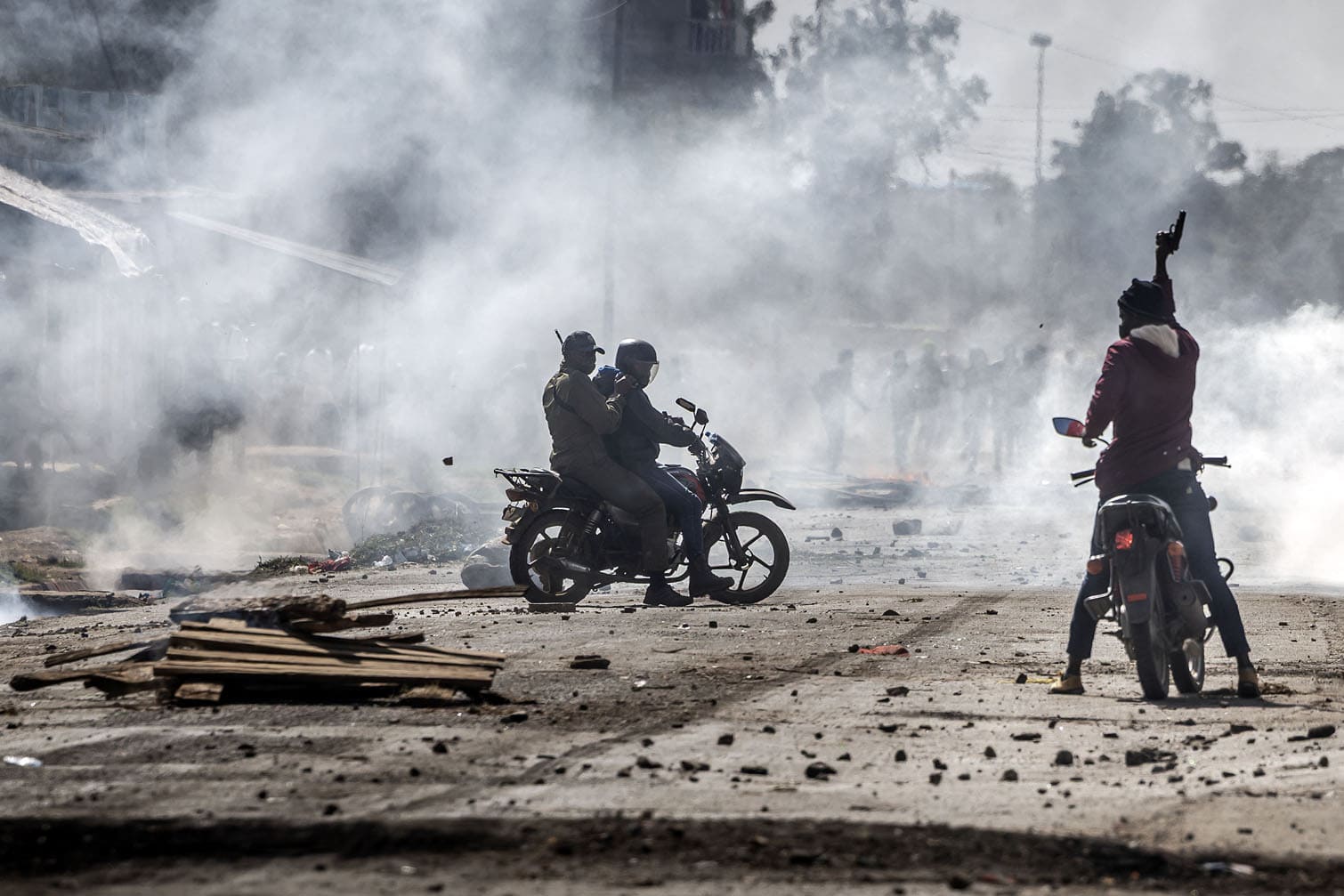 Plainclothes Kenyan police officers