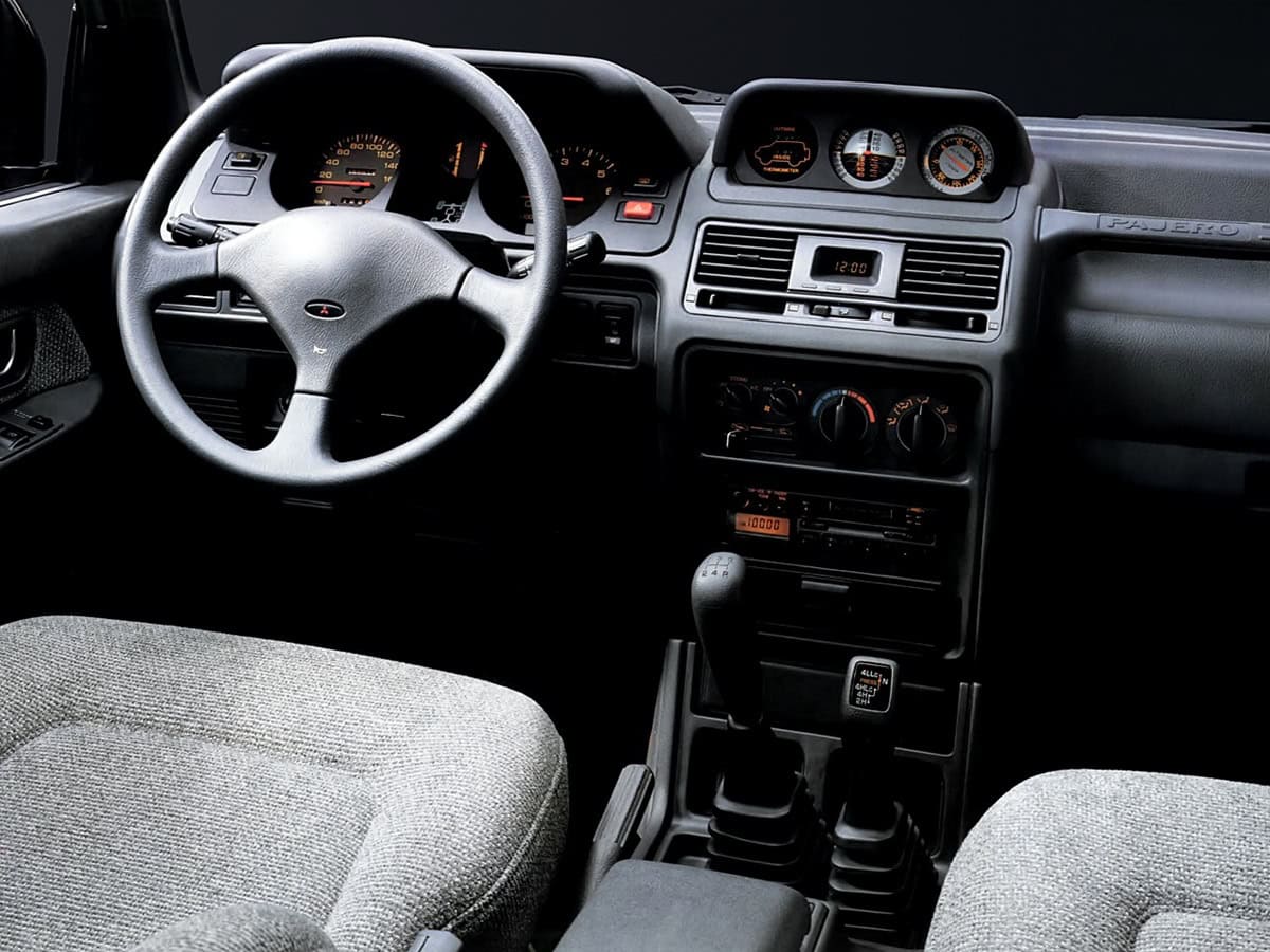 Revived Mitsubishi Pajero teased again