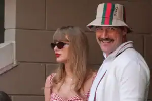 US singer-songwriter Taylor Swift (L) and US NFL football player Travis Kelce (R)