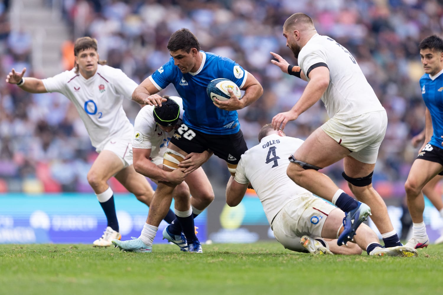 Earl double guides England past Argentina after dramatic ending