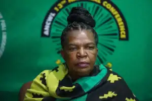 Red-soled Dina Pule a no-goer