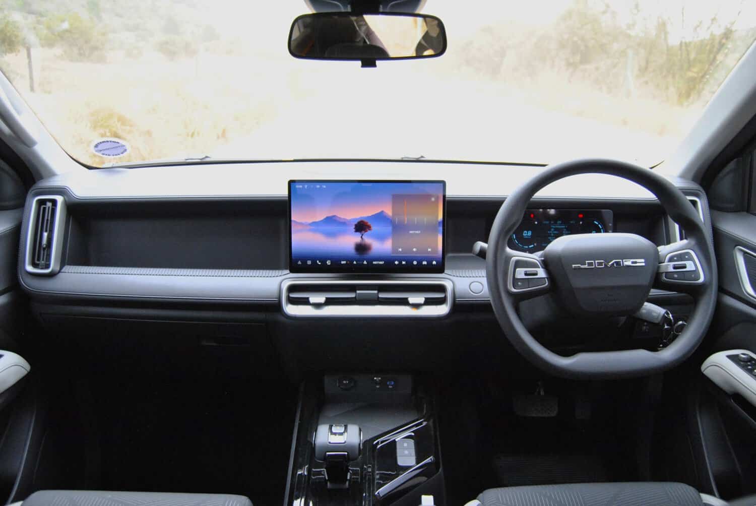 Driving JMC's four-wheel drive Vigus bakkie