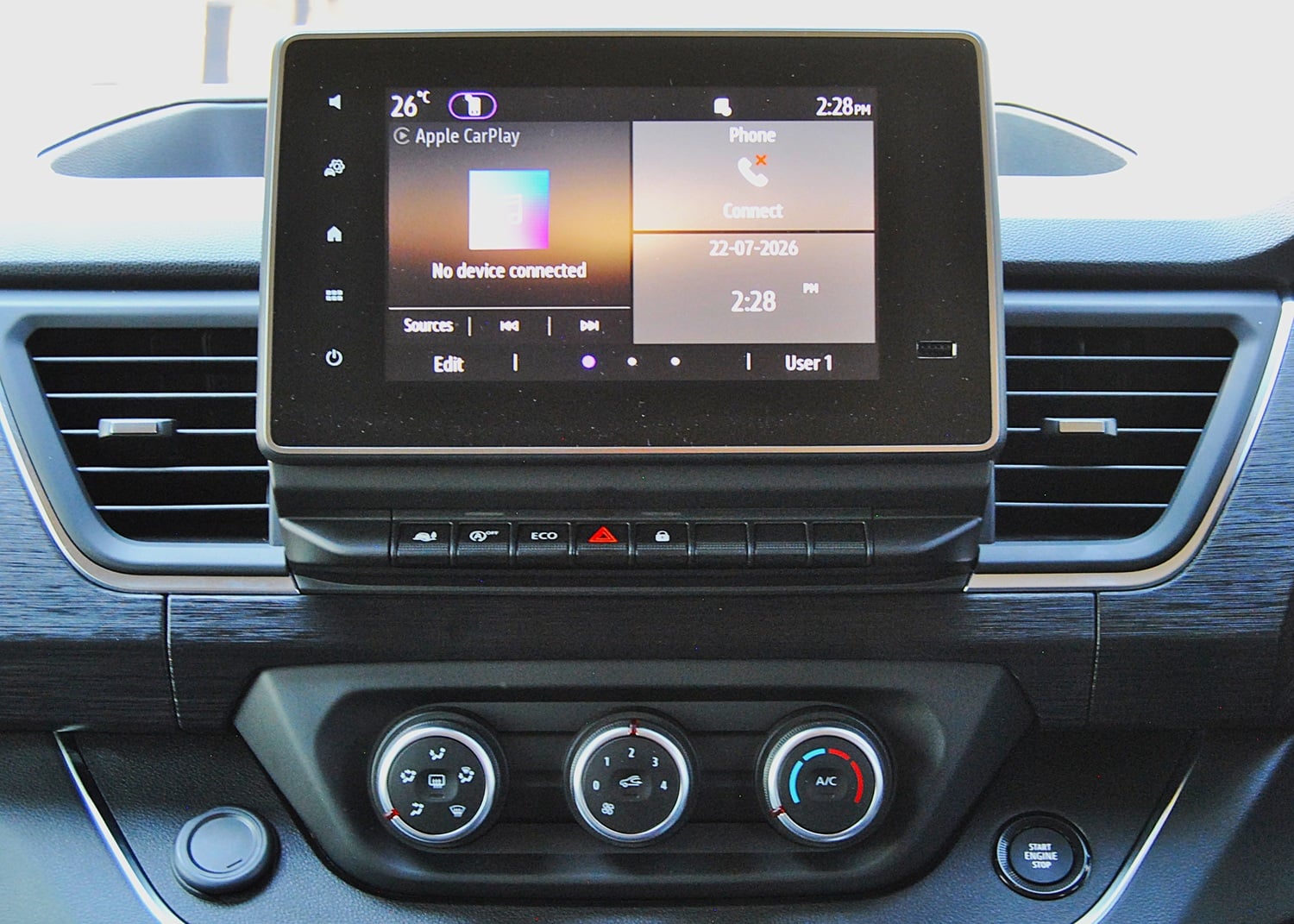 Launch drive of Renault's passenger carrying Trafic in South Africa