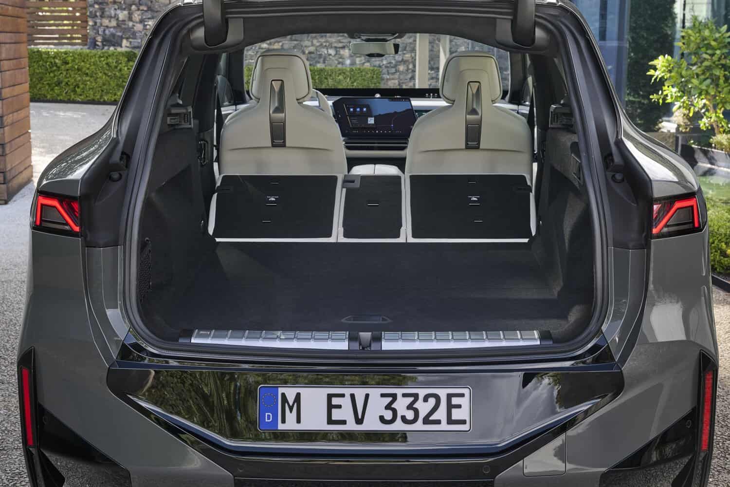 BMW unpacks South Africa-bound all-new X5