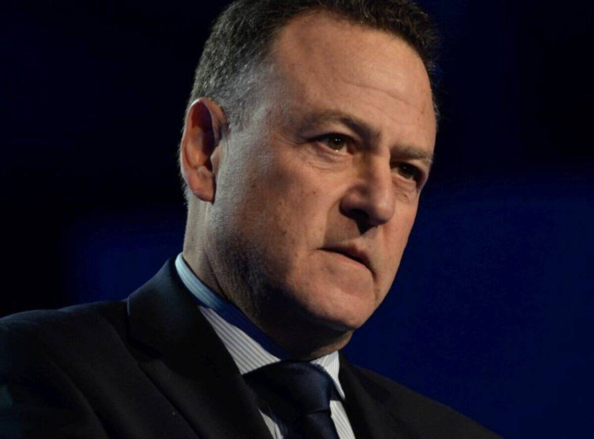 Steenhuisen stranded as Leon shadow looms over DA future