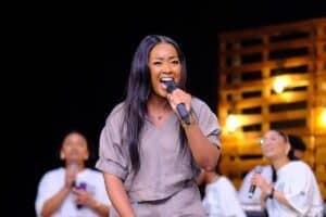 Hle on stage
