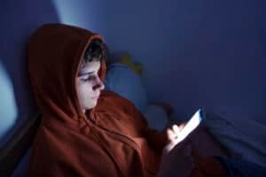 Loneliness paradox social media smartphones