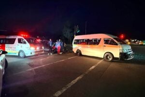taxi accident, KZN, RUSA, occupants of the Jeep included three children aged three, six and 10, along with their parents who sustained minor injuries.