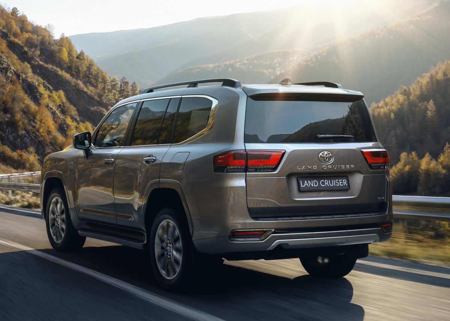 Toyota Land Cruiser 300 Hybrid South Africa price