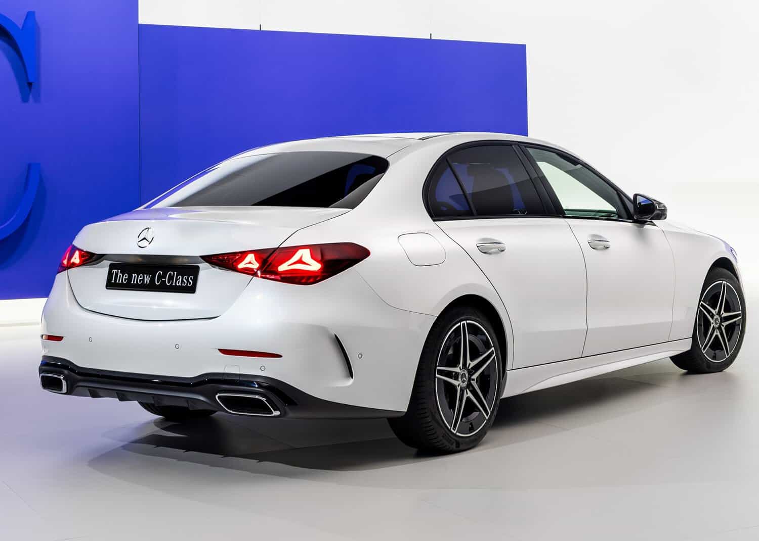 Mercedes-Benz details newly facelift C-Class