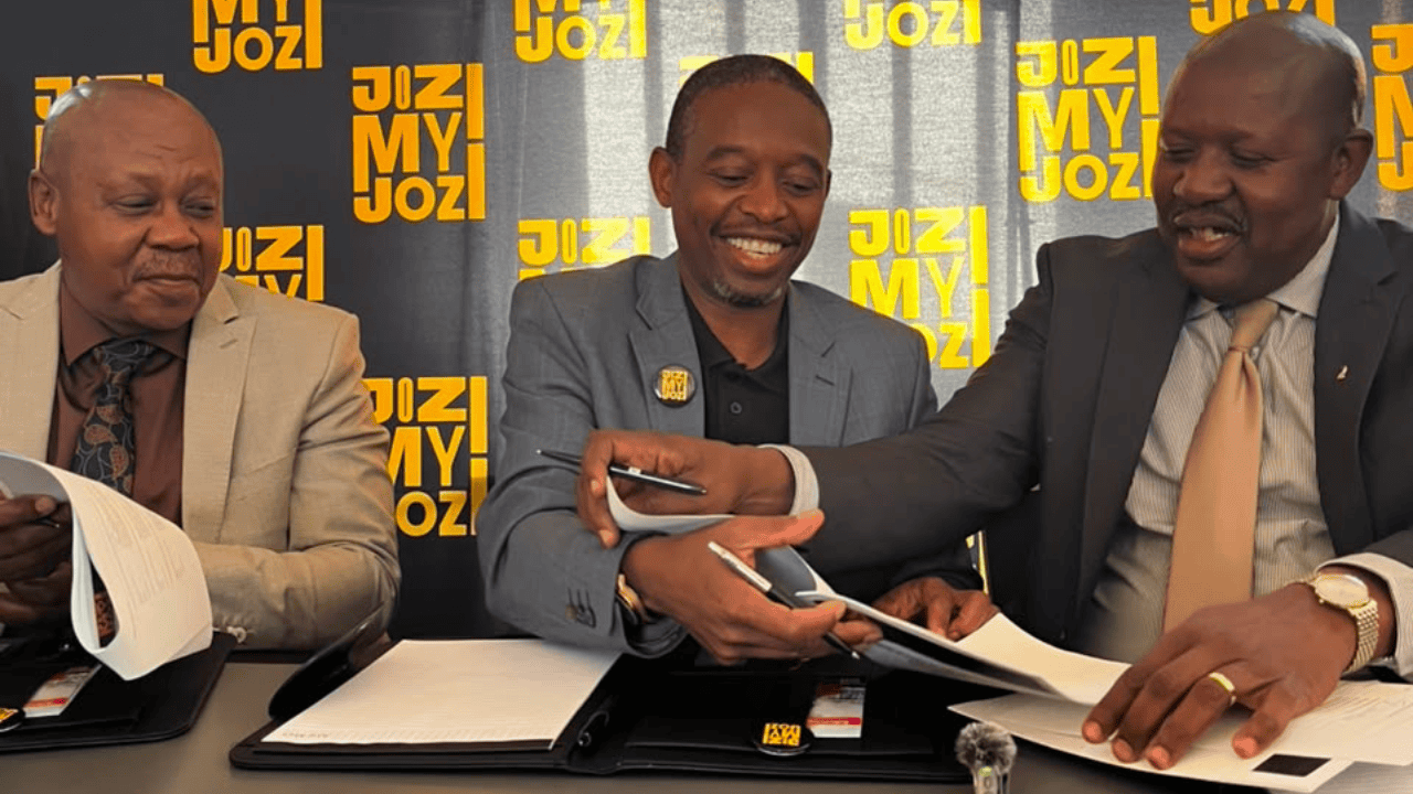 How will this new taxi partnership benefit commuters?