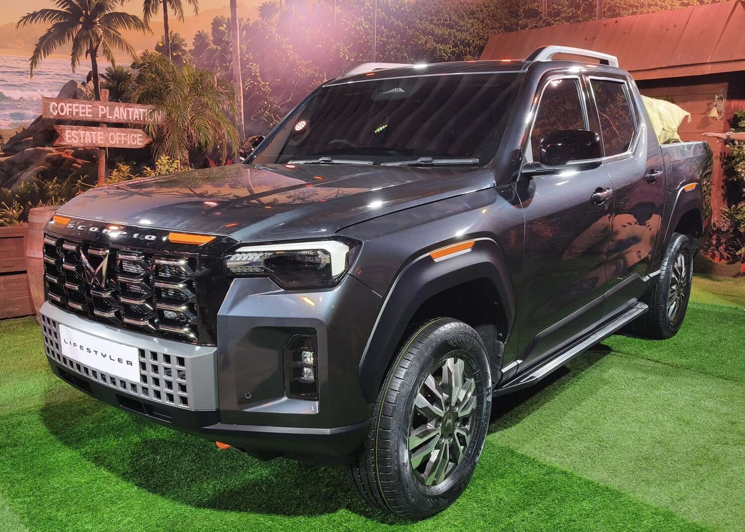 All-new Mahindra bakkie finally revealed