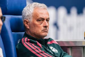 Mourinho begins second Real Madrid reign with Barca in his sights