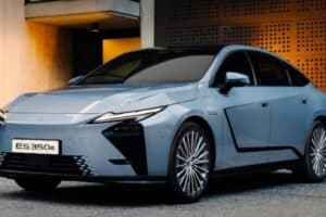 Lexus prices new ES in South Africa