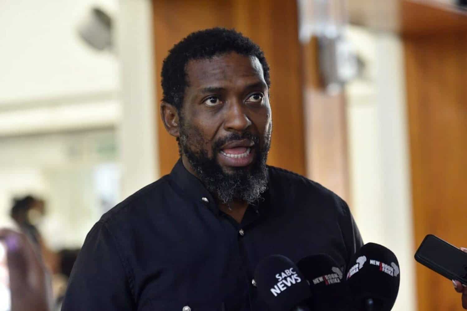 Manamela reveals Nsfas accommodation control failures
