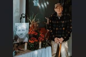 Oupa Hennie celebrates 100th birthday after family feared the worst.