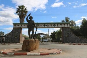 The entrance to the Oudtshoorn Infantry School on Park Road.
