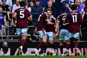 'Fragile' Tottenham beaten by Aston Villa despite late rally