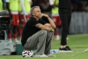 Luis Enrique extends contract as PSG coach until 2030