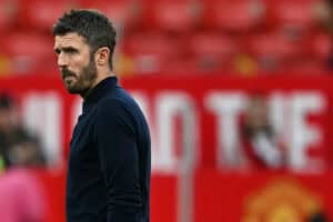 Man United misery puts Carrick under pressure, Spurs feeling the heat