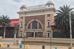 Johannesburg Art Gallery relocation stalls.
