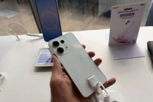 Oppo Reno16 F 5G enters South Africa's mid‑range battle