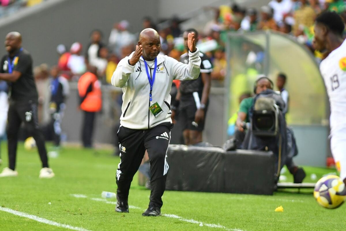 Kocha Pitso Mosimane wa Bafana Bafana kabla ya mechi ya Eritrea Vs South Africa AFCON Cairo